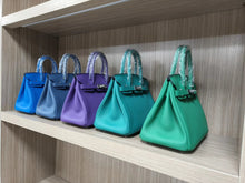 Load image into Gallery viewer, Non Branded- No Logo (Togo Leather) 35 cm Handmade Luxury Leather Bag with Lambskin leather Interior.
