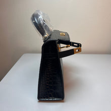 Load image into Gallery viewer, Non Branded-No Logo (Embossed Croc) mini bag (gold)

