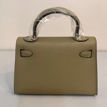 Load image into Gallery viewer, Non Branded-No Logo (Epsom Leather) mini bag (gold)
