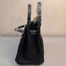Load image into Gallery viewer, Non Branded-No Logo 25 cm genuine Togo leather featuring an embossed crocodile print.
