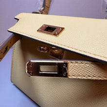 Load image into Gallery viewer, Non Branded-No Logo (Epsom Leather) mini bag (gold)
