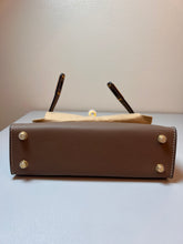 Load image into Gallery viewer, Non Branded-No Logo (Epsom Leather) mini bag (gold)
