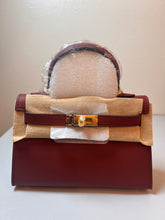 Load image into Gallery viewer, Non Branded-No Logo (Epsom Leather) mini bag (gold)
