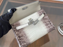 Load image into Gallery viewer, Non Branded- No Logo (Embossed Croc) mini bag (diamond)
