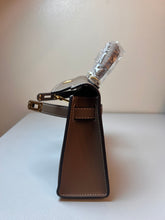 Load image into Gallery viewer, Non Branded-No Logo (Epsom Leather) mini bag (gold)
