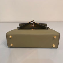 Load image into Gallery viewer, Non Branded-No Logo (Epsom Leather) mini bag (gold)
