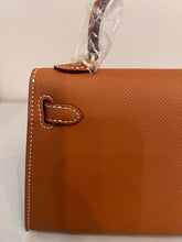 Load image into Gallery viewer, Non Branded-No Logo (Epsom Leather) mini bag (gold)
