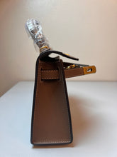 Load image into Gallery viewer, Non Branded-No Logo (Epsom Leather) mini bag (gold)
