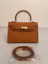 Load image into Gallery viewer, Non Branded-No Logo (Epsom Leather) mini bag (gold)

