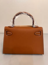 Load image into Gallery viewer, Non Branded-No Logo (Epsom Leather) mini bag (silver)
