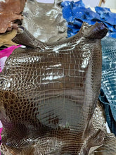 Load image into Gallery viewer, (Crocodile)40cm Handmade Luxury Leather Bag with Lambskin leather Interior.
