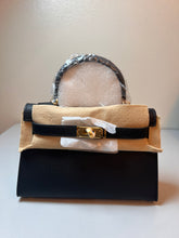 Load image into Gallery viewer, Non Branded-No Logo (Epsom Leather) mini bag (gold)
