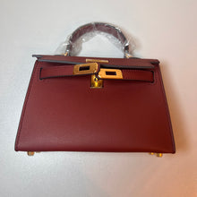 Load image into Gallery viewer, Non Branded-No Logo (Epsom Leather) mini bag (gold)
