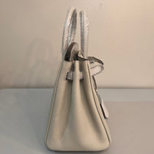 Load image into Gallery viewer, Non Branded-No Logo 25 cm genuine Togo leather featuring an embossed crocodile print.
