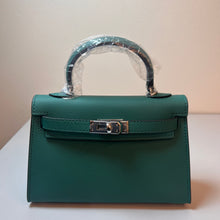 Load image into Gallery viewer, Non Branded-No Logo (Epsom Leather) mini bag (silver)

