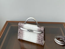 Load image into Gallery viewer, Non Branded- No Logo (Embossed Croc) mini bag (diamond)
