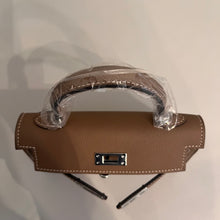 Load image into Gallery viewer, Non Branded-No Logo (Epsom Leather) mini bag (silver)
