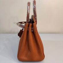 Load image into Gallery viewer, Non Branded-No Logo 25 cm genuine Togo leather featuring an embossed crocodile print.
