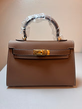 Load image into Gallery viewer, Non Branded-No Logo (Epsom Leather) mini bag (gold)
