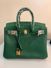 Load image into Gallery viewer, **Multiple Colors**Non Branded-No Logo 25 cm genuine Togo leather featuring an embossed crocodile print.
