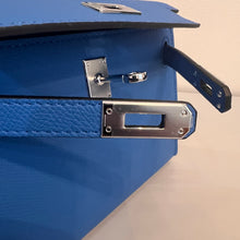 Load image into Gallery viewer, Non Branded-No Logo (Epsom Leather) mini bag (silver)
