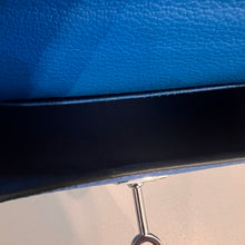 Load image into Gallery viewer, Non Branded-No Logo (Epsom Leather) mini bag (silver)
