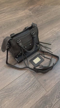 Load and play video in Gallery viewer, City Bag 24cm (black)
